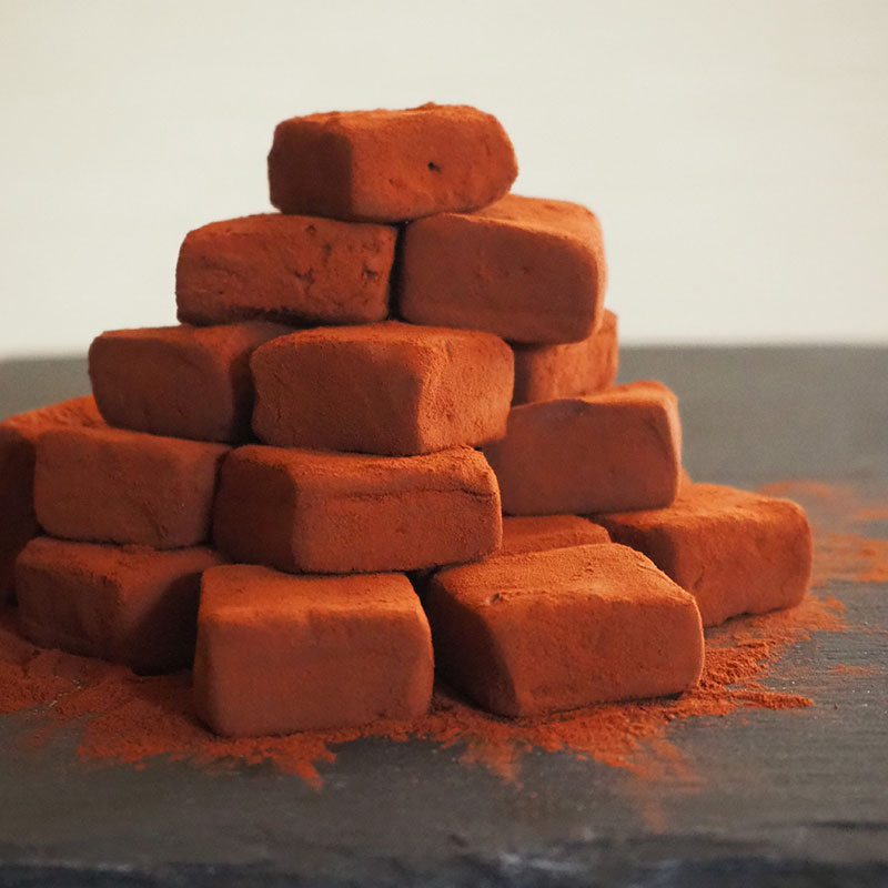 Vitamixで板チョコを砕いて作る口どけ滑らかな生チョコレートレシピ